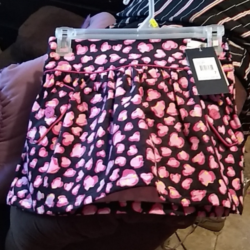 Woven short